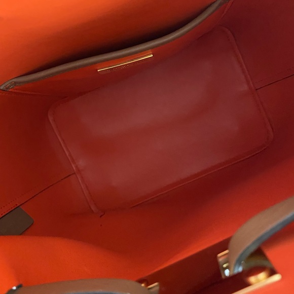 Michael Kors Miranda Bucket Bag - Picture 5 of 10